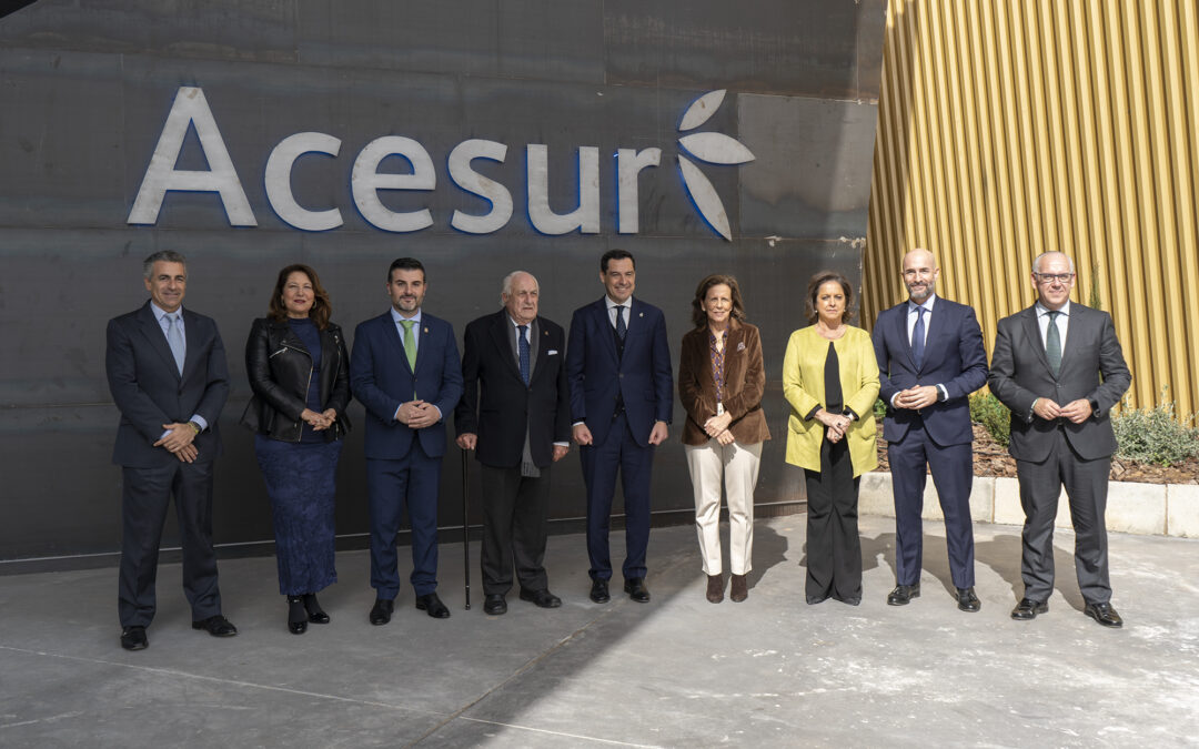The president of the Government of Andalusia, Juanma Moreno, visits our Jabalquinto oil mill